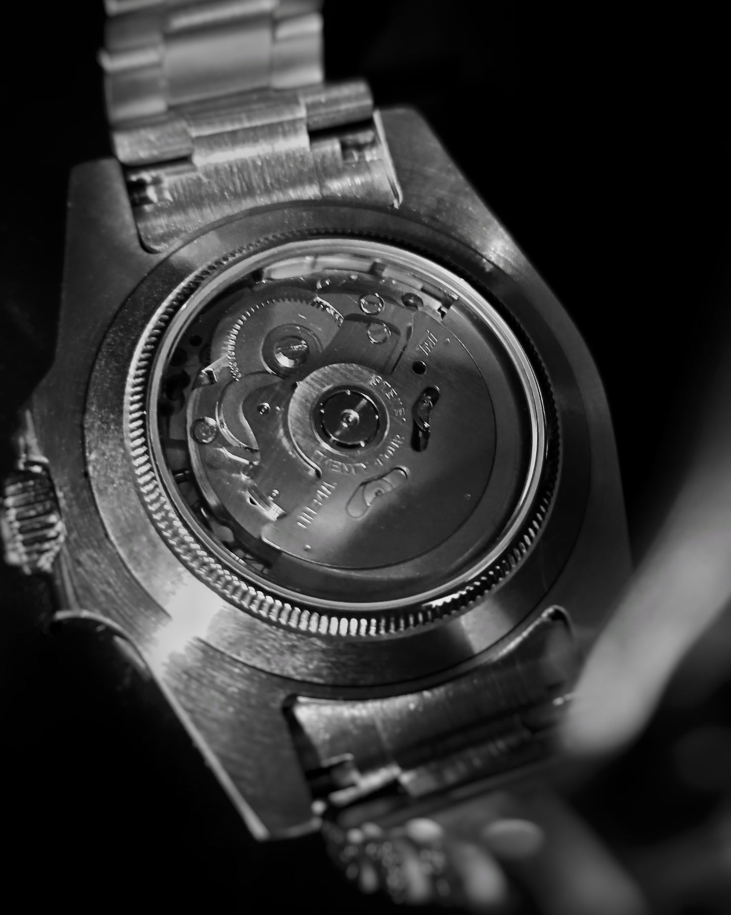 GMT International - 40mm