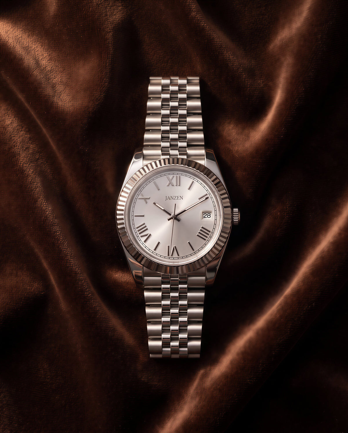 DJ-ROMAN — Galerie samt-flatlay (web)