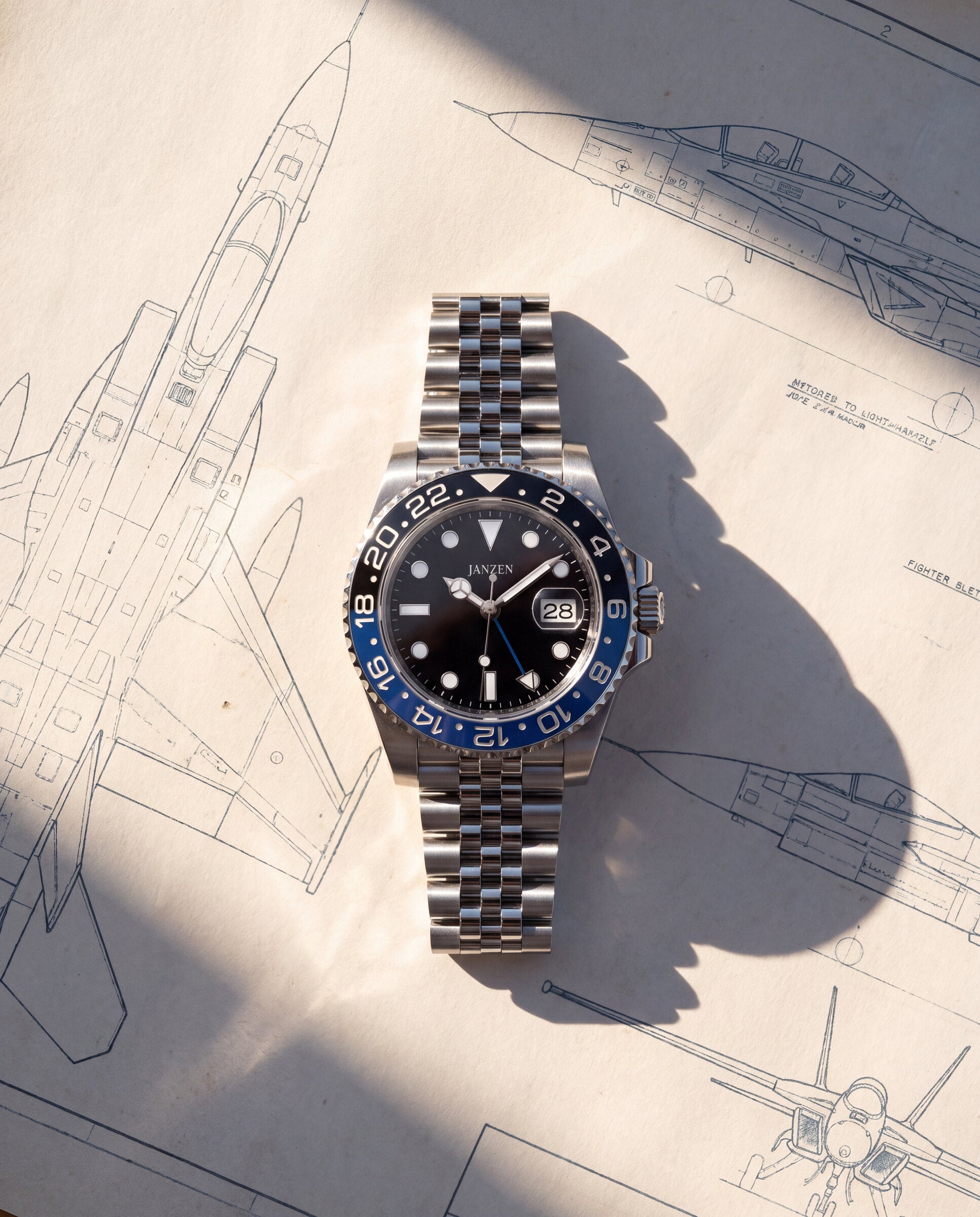 GMT International 40mm Batman — Flatlay Blaupause (web)