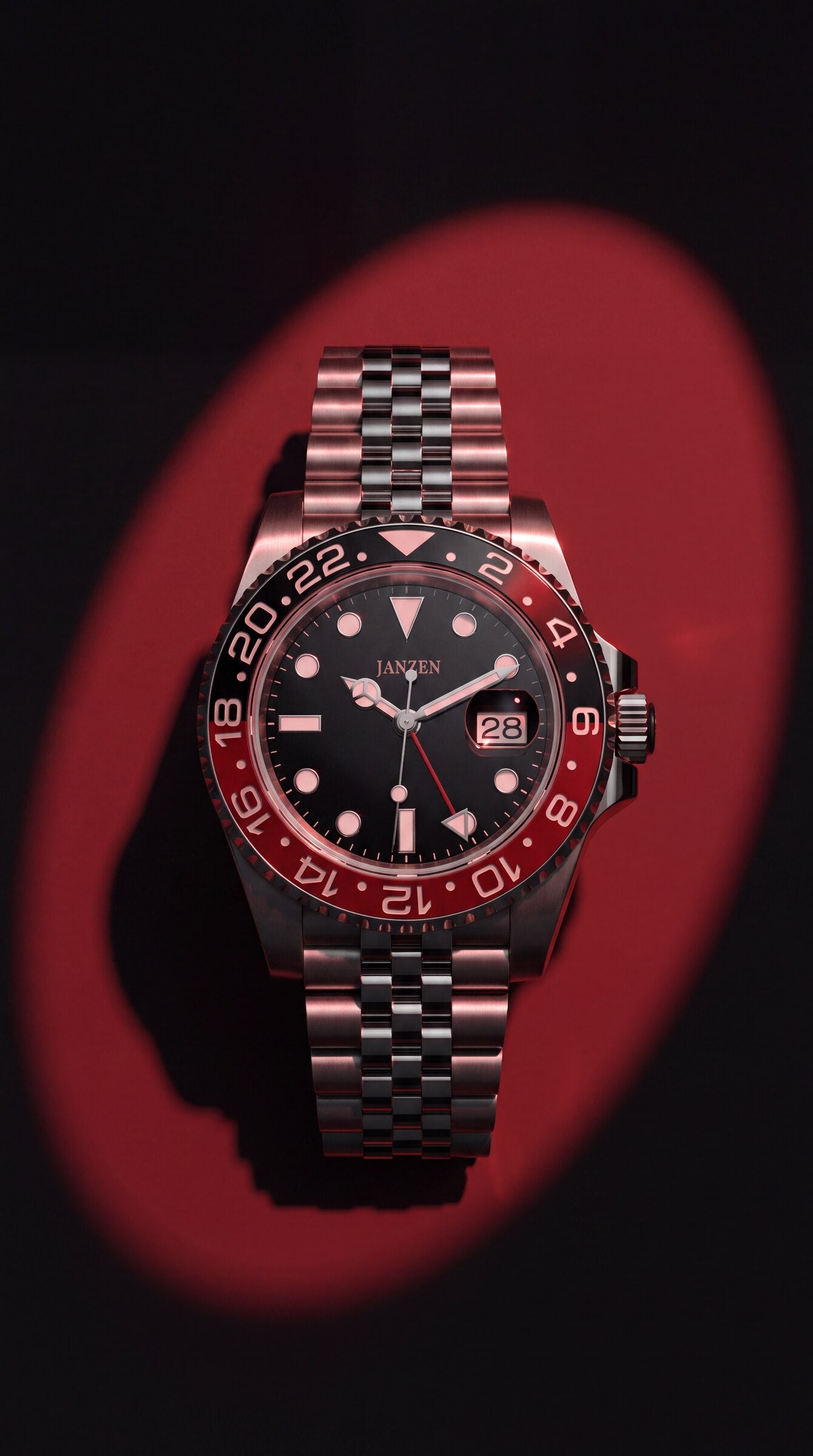 GMT International 40mm Cola — Lichtakzent (web)