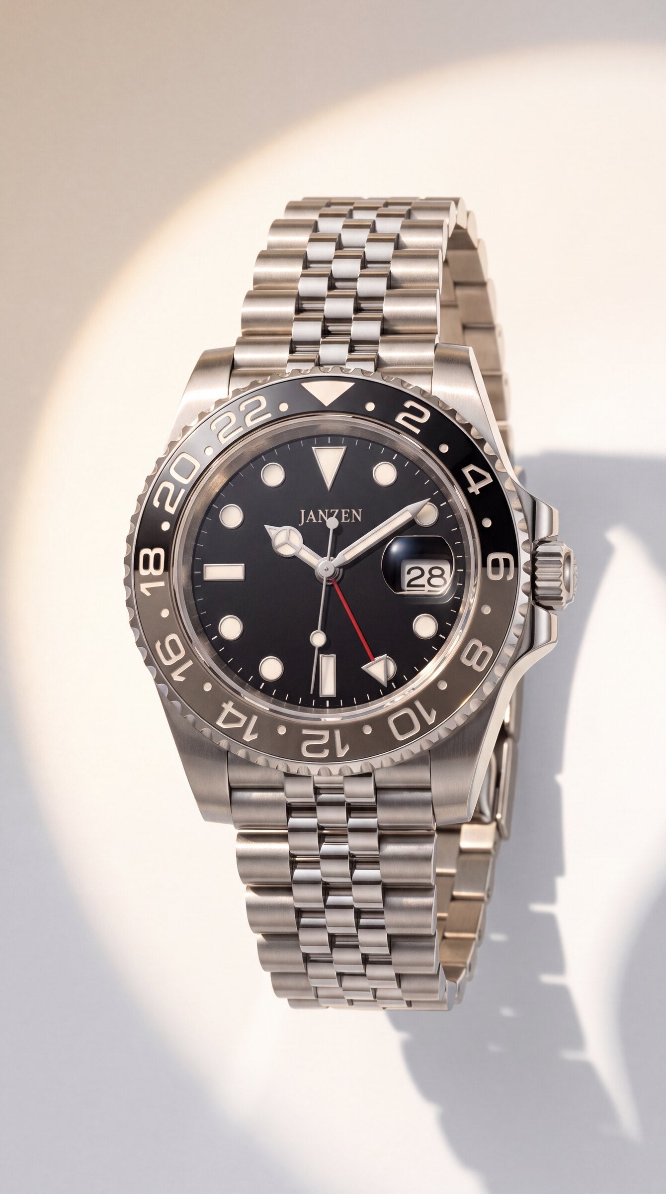 GMT International 40mm Grau — Lichtakzent hell (web)