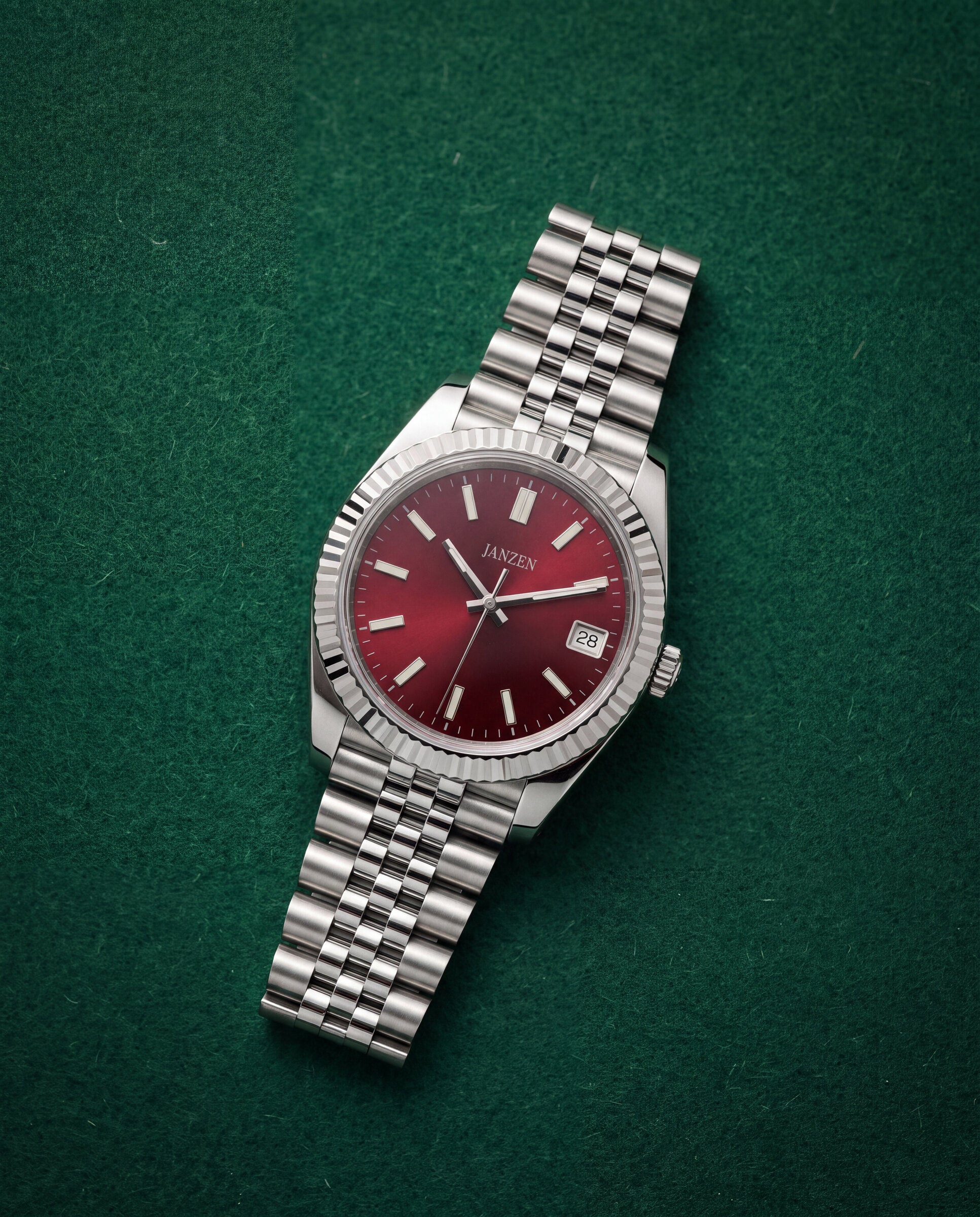Datejust Jubilee - Sport - 40mm - Rubinrot — Stillleben (web)