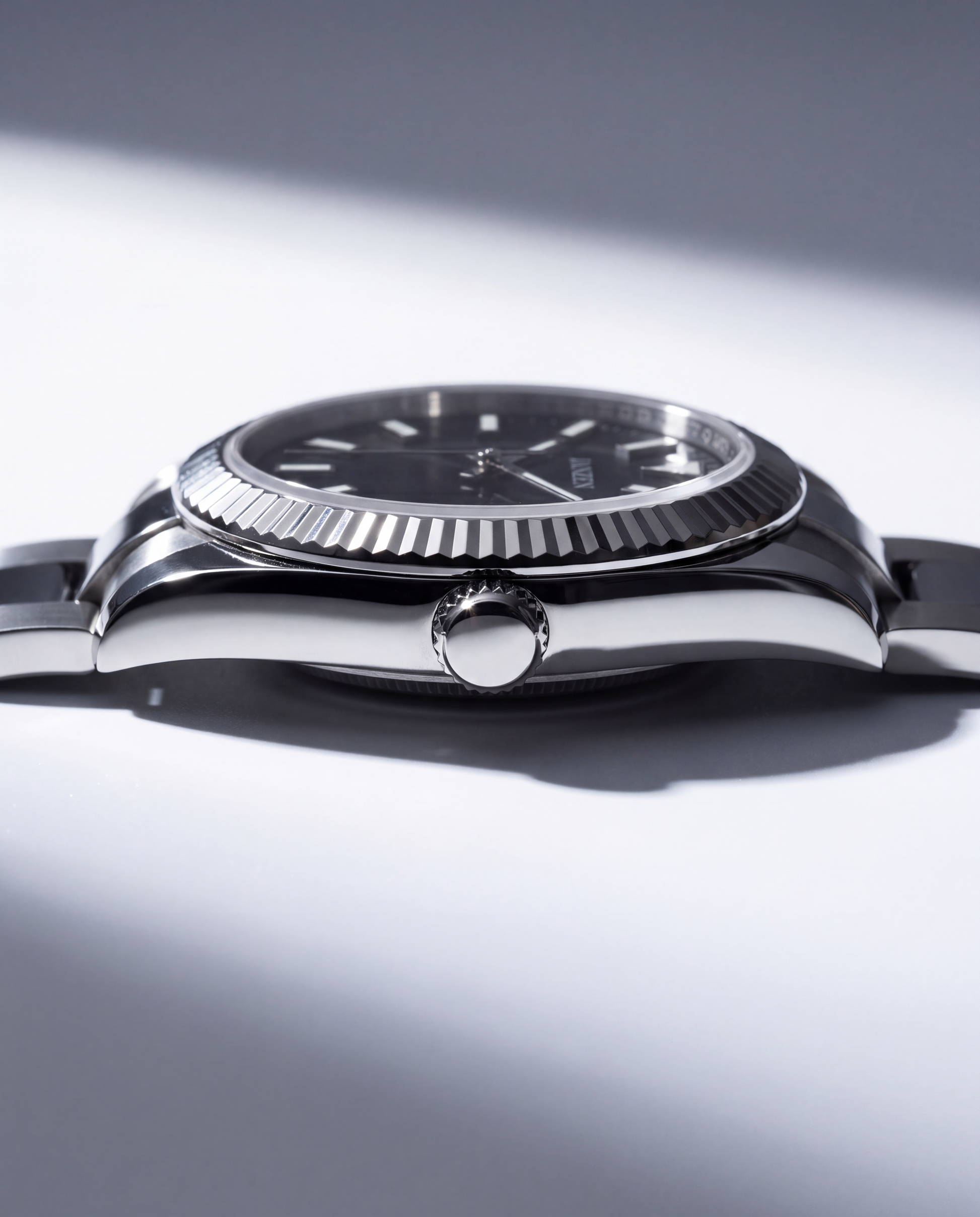 Datejust Oyster - Avantgarde - 40mm Schwarz - Gehaeuse von der Seite, Blick auf die Krone