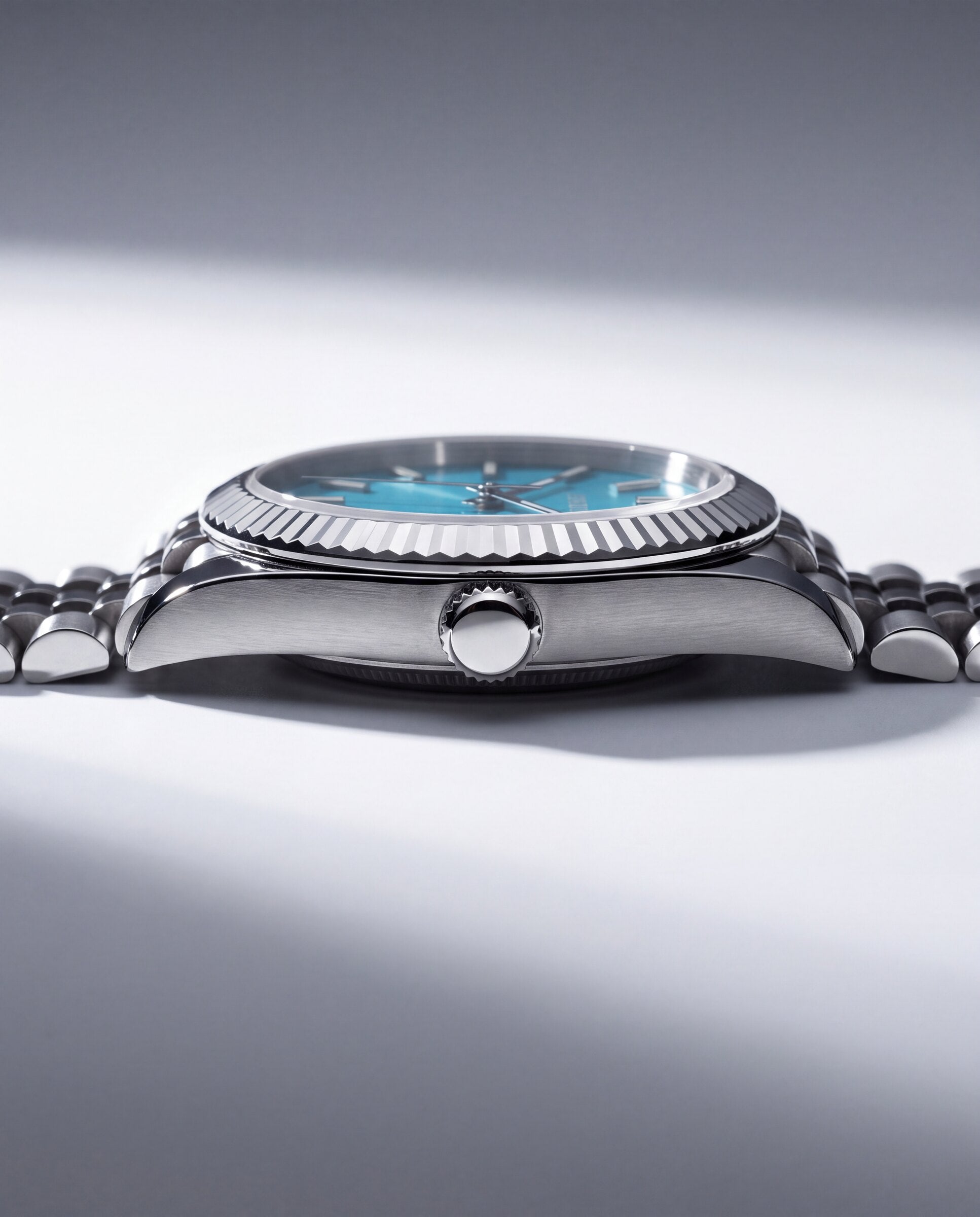 Datejust Jubilee - Sport - 40mm - Tiffany Blue - Gehaeuse von der Seite, Blick auf die Krone (web)