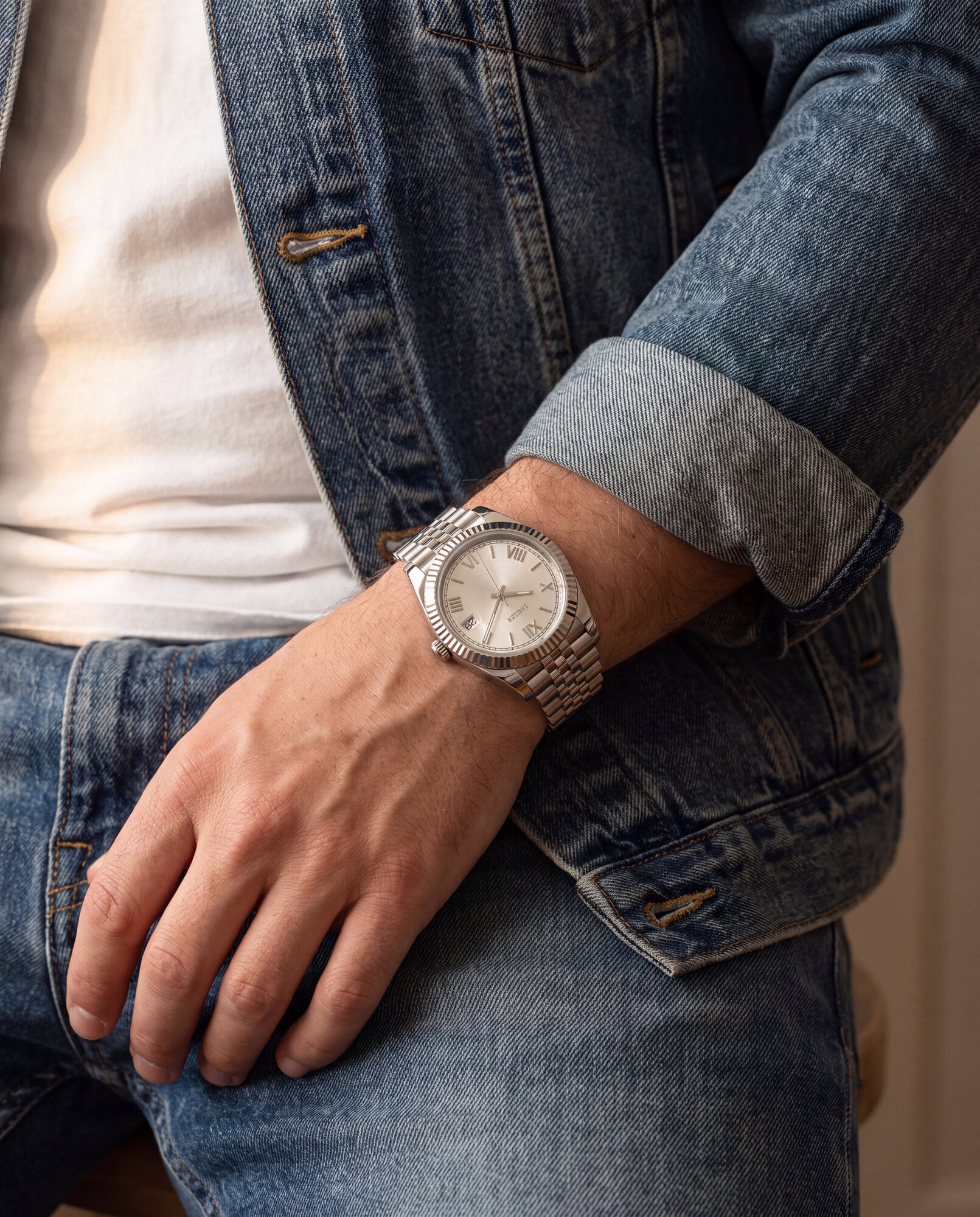 Janzen — Wristshot Denim (web)