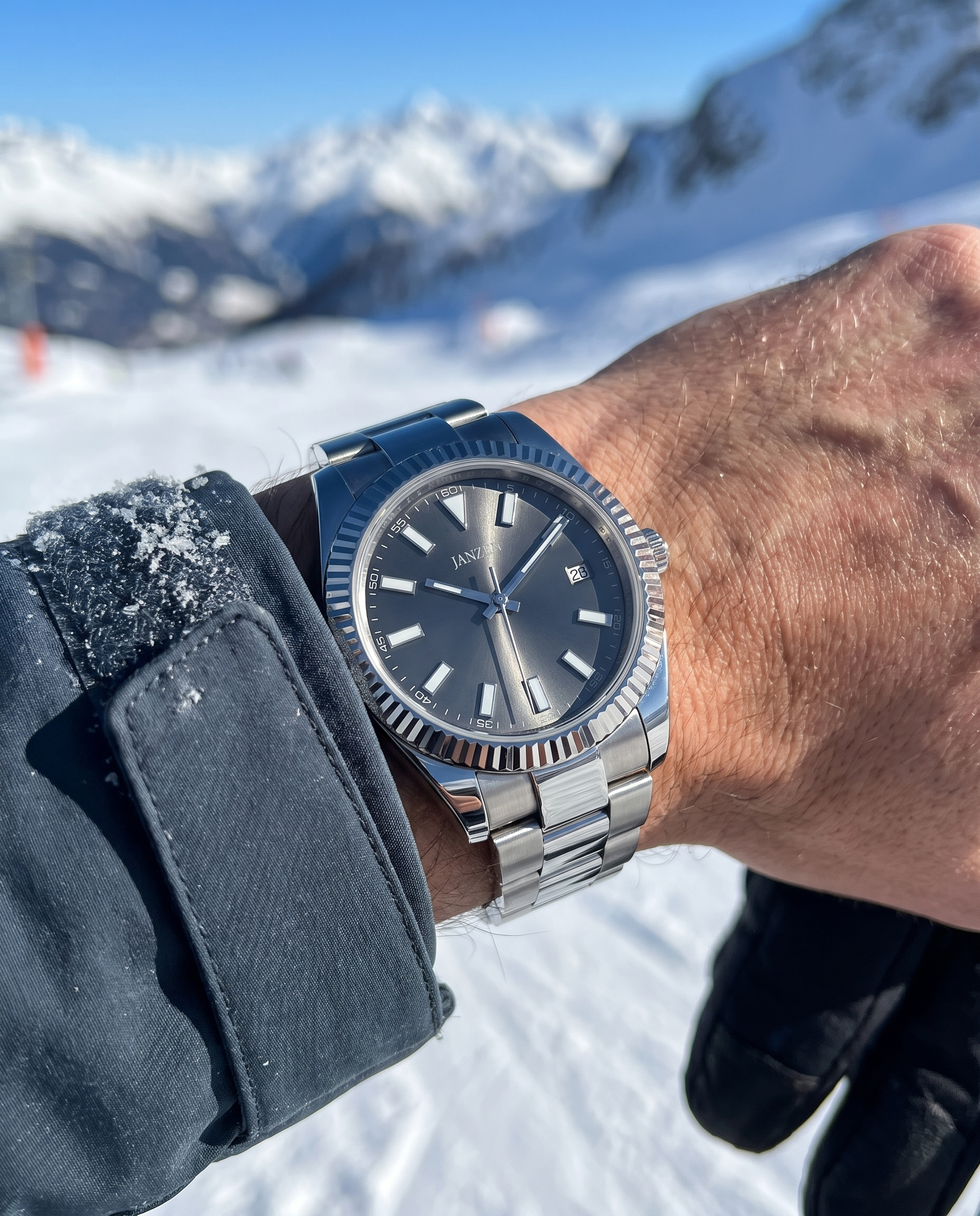 Oyster Avantgarde 40mm am Handgelenk, Skirennsport