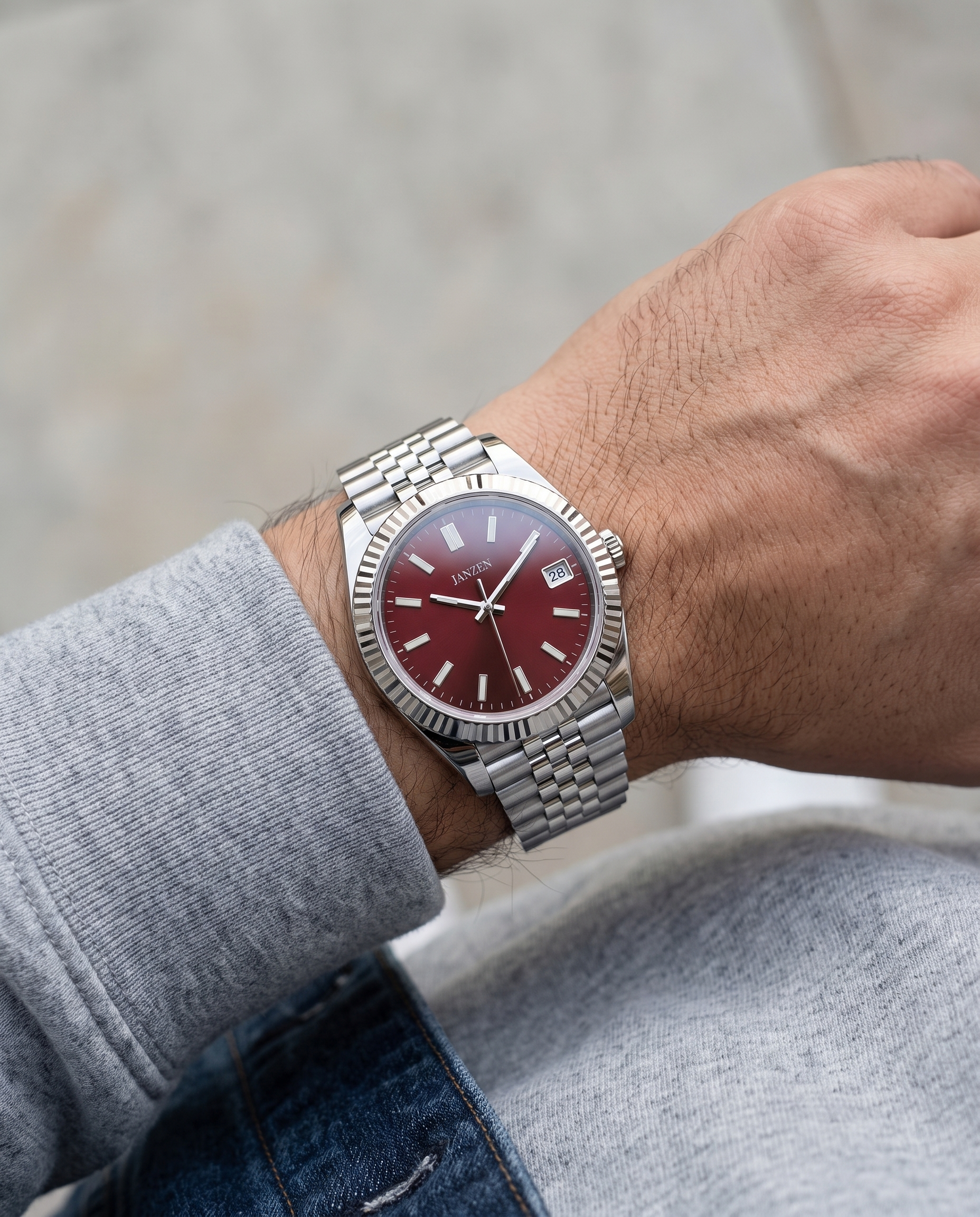 Sport 40mm Rubinrot am Handgelenk, Alltag