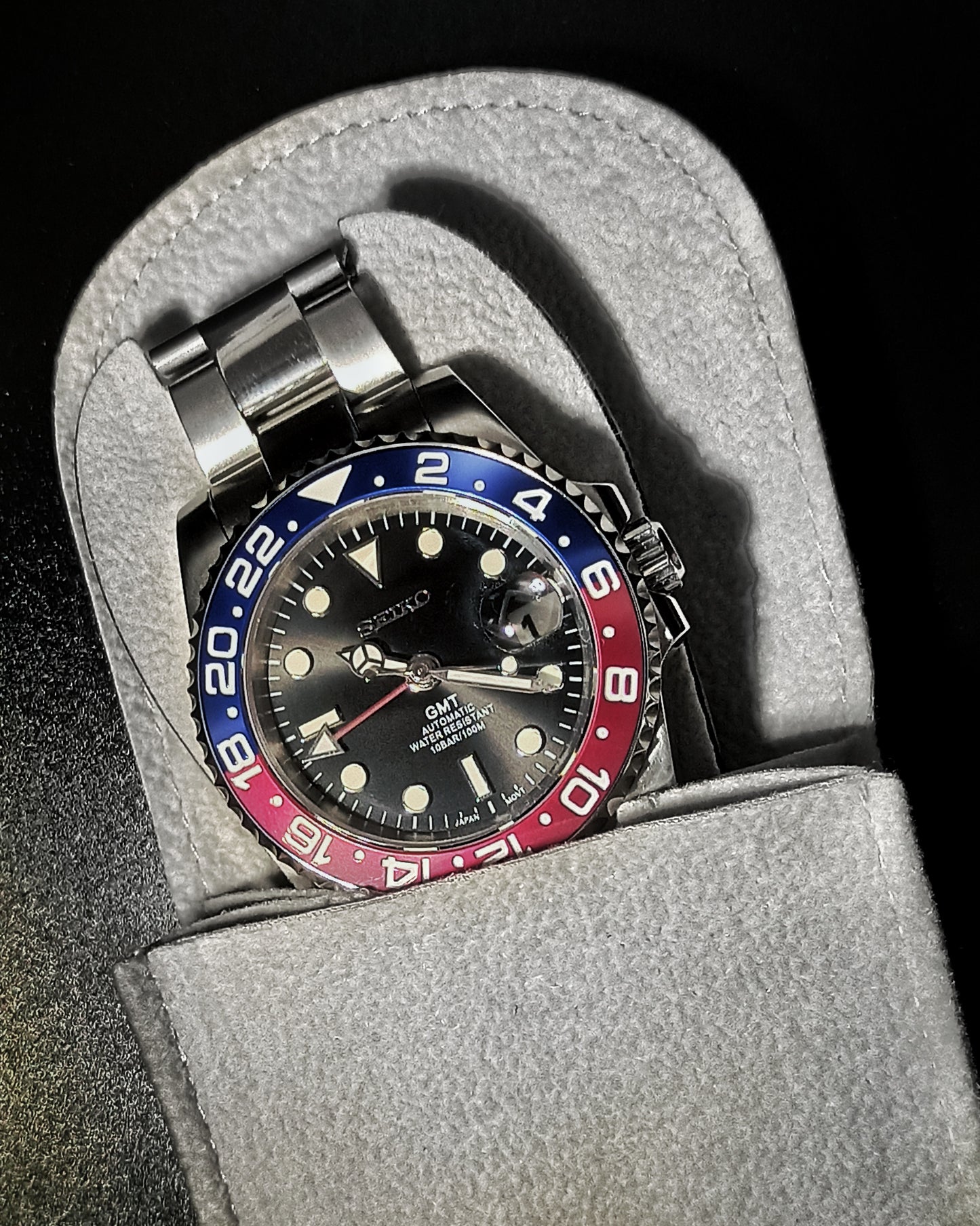 GMT International - 40mm